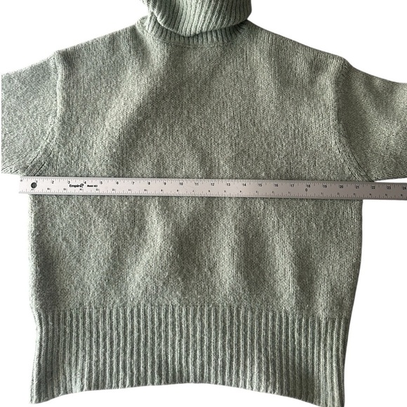 Zara seafoam green poly/wool/alpaca blend turtleneck sweater size Small - Picture 4 of 11
